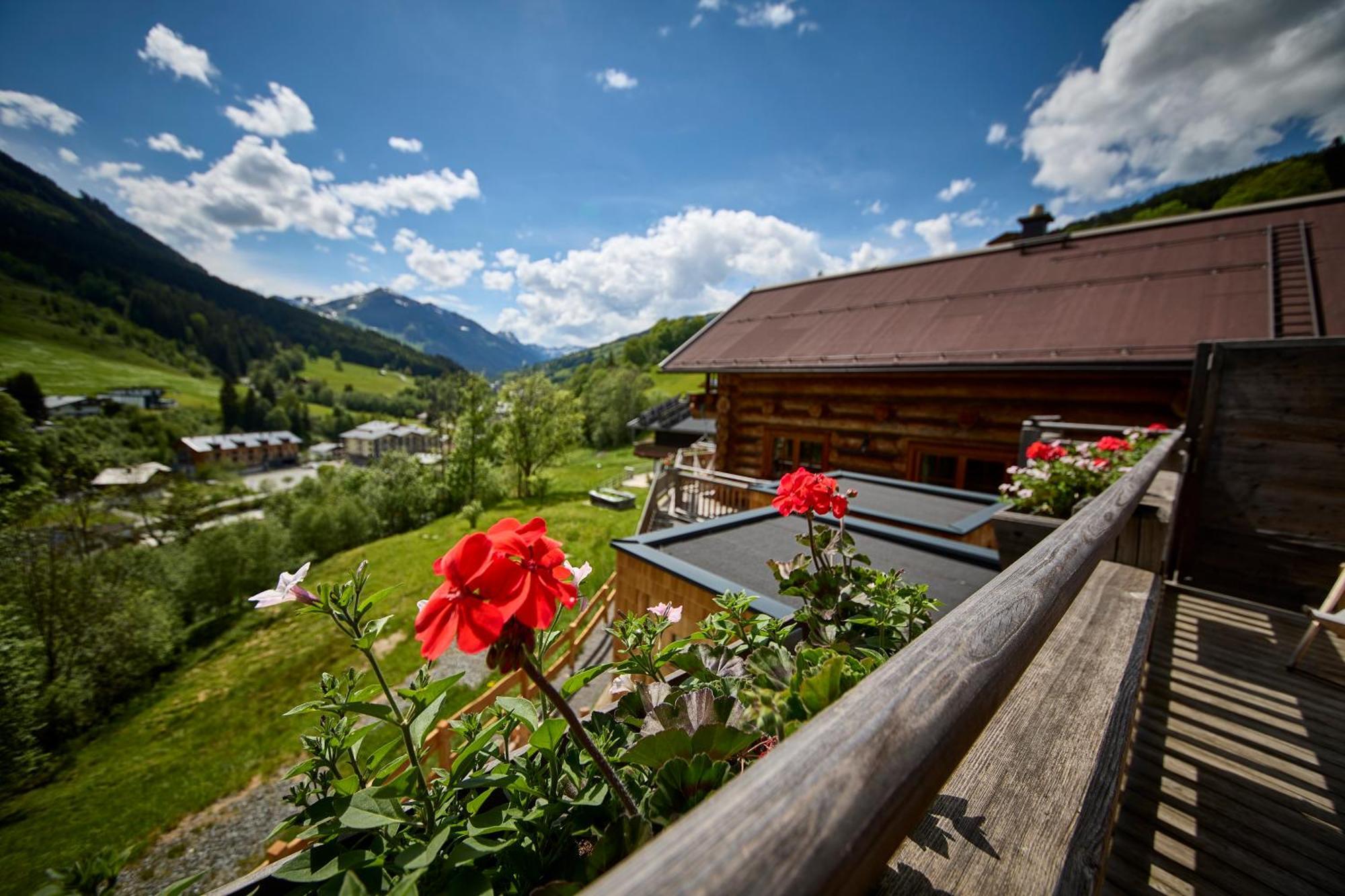 Апартаменти Drei Hittn Saalbach Екстер'єр фото